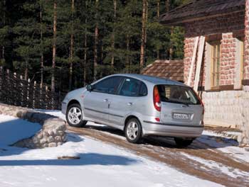 Nissan Almera Tino 2.0 CVT