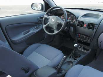 Nissan Almera 1.5 Comfort / 4