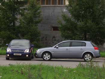 Opel Signum 2.2 Direct Elegance и Opel Vectra 2.2 Elegance