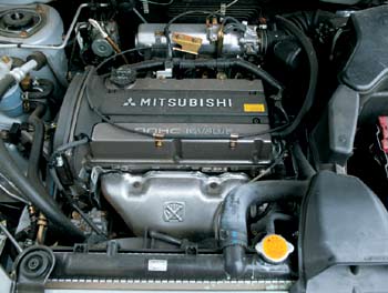 Силовой агрегат в Mitsubishi размещен поперек, а схема привода такая же, как у полноприводного Space Wagon
