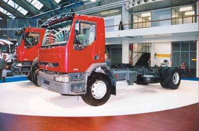 Грузовое шасси Premium Lander 4х2 на автосалоне RAI-2003 в Амстердаме