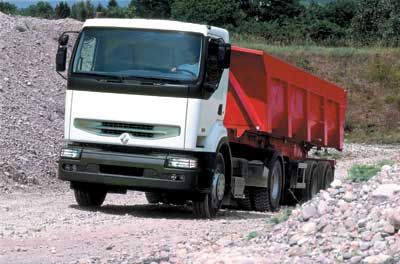 Автопоезд в составе седельного тягача Premium Lander 4х2 и самосвального полуприцепа