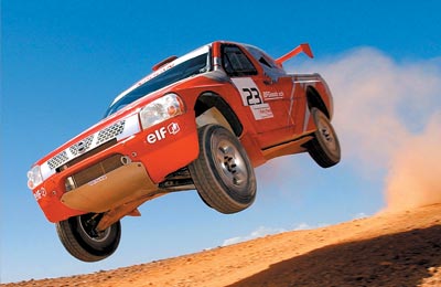 Пикап "Ниссан" может хорошо летать, но выигрывать пока не способен