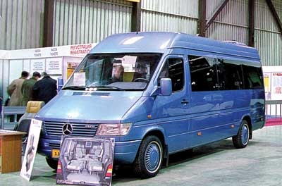 Этот Sprinter превращен в 16-местный микроавтобус