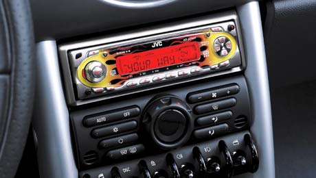 Ресивер KD-LHX601 с управлением CD/MP3/WMA-чейнджером