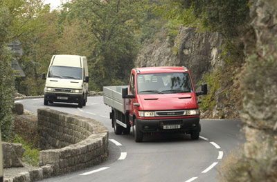 Груженый Daily уверенно ведет себя даже на горной дороге