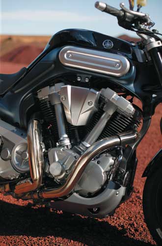 V-twin - пульсирующий, громкий...