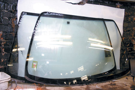 Перед покупкой стекла стоит обратить внимание на их условия хранения и ассортимент у фирмы-продавца