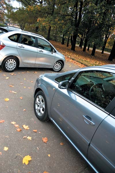 Opel Zafira  vs. Honda FR-V