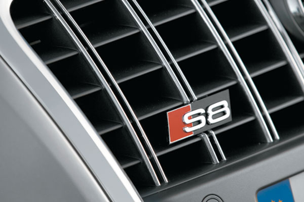 Audi S8