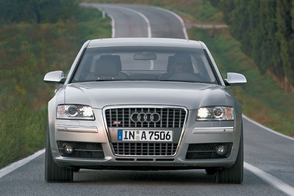 Audi S8