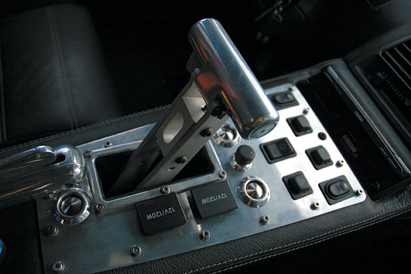 В руках змеелова