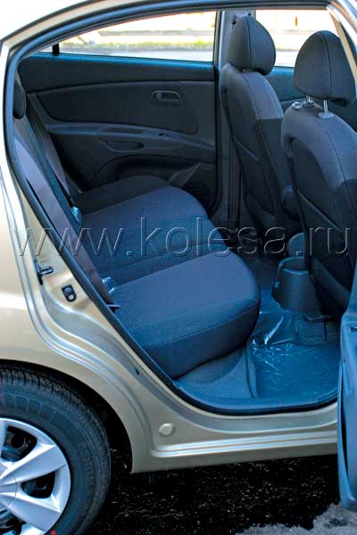 По части простора на заднем сиденье достигнут существенный прогресс