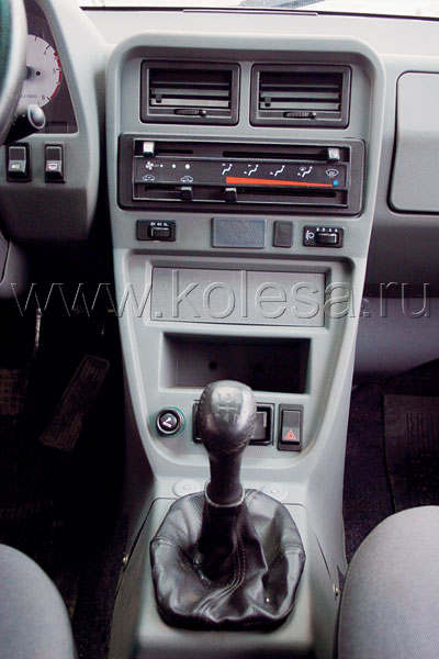 Центральная консоль Tata: стиль не главное