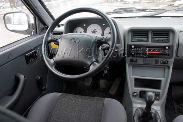 Места за рулем не так много