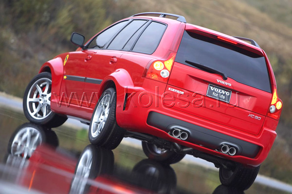 Авто демонстрирует и мироощущение 
владельца – выстраданный достойный 
образ жизни, буржуазные и семейные 
ценности, лояльность и благонадежность