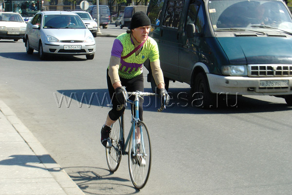 Жалким подобием велодорожек отчасти можно назвать веломаршруты в районе аэропорта Пулково и в Выборгском направлении