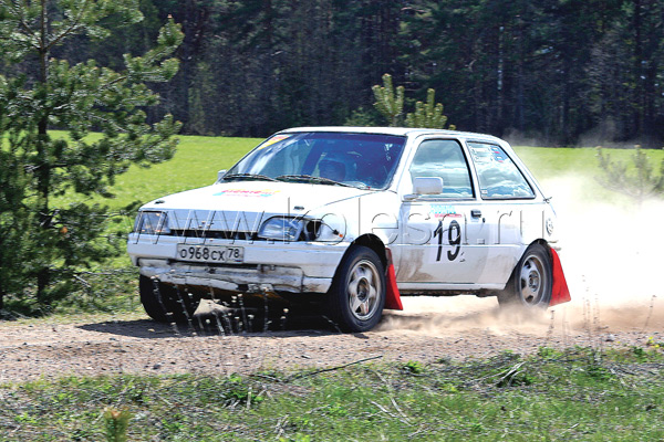Спорт авто ильюшина. Михаил Гоголев ралли. Лаура Гоголев автоспорт.
