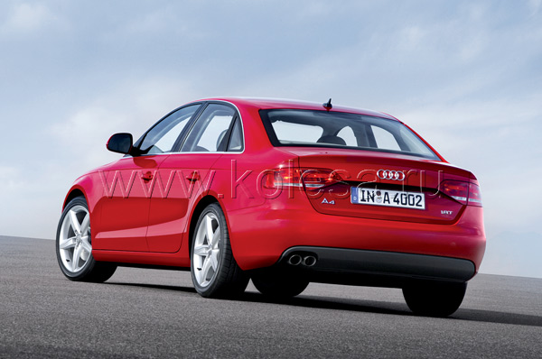 Заднюю часть кузова новинки
явно рисовали по мотивам купе A5