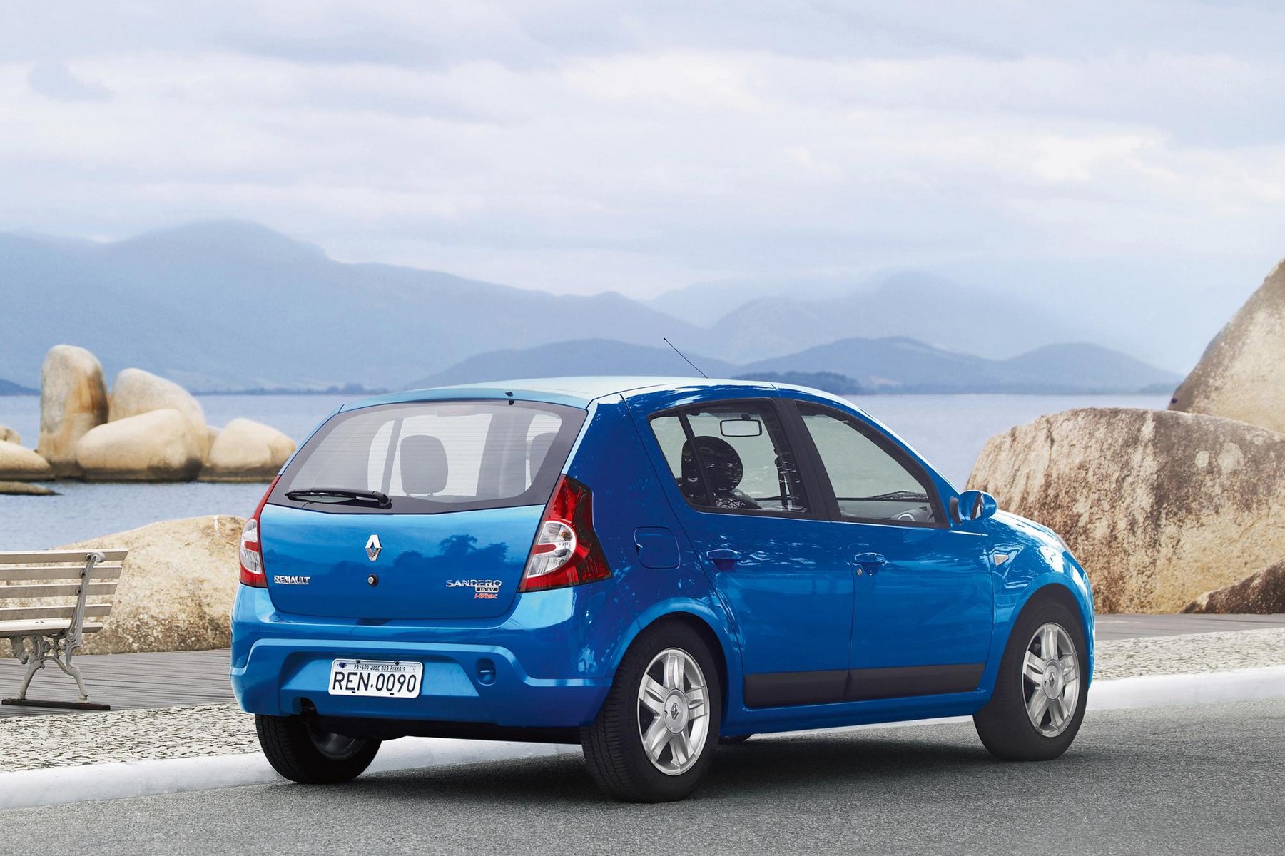 Renault sandero хэтчбек. Рено сандеро 2012 хэтчбек. Renault sandero 2014. Рено сандеро хэтчбек 2014. Sandero 2013.