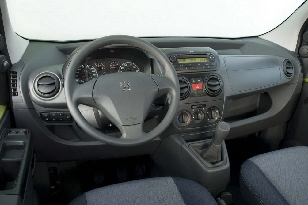 Салон Peugeot Bipper Tepee