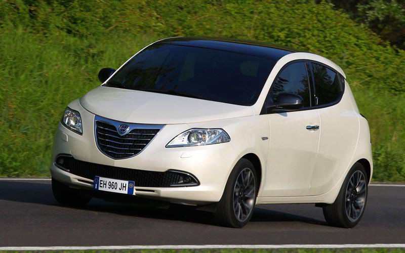 Lancia Ypsilon