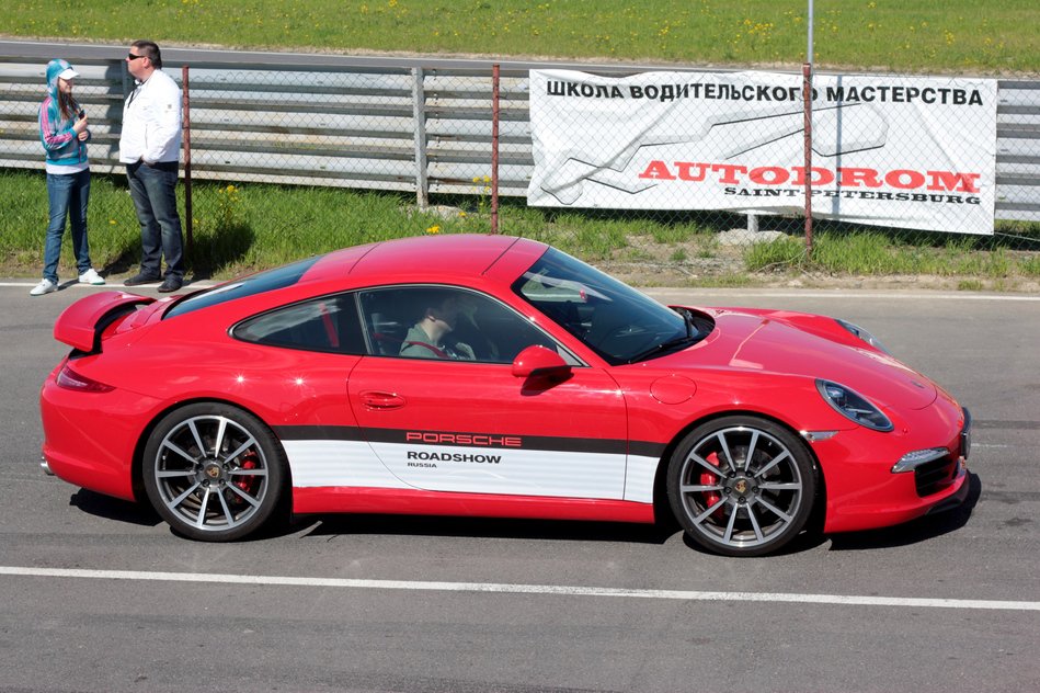 Новый Porsche 2012 фото