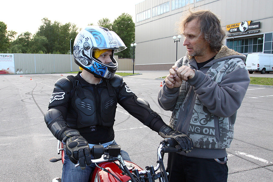 Как мы учились в мотошколе - получаем категорию А