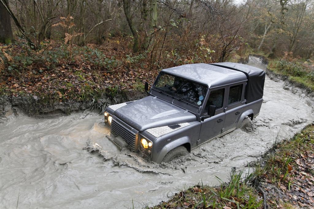 Land Rover Defender Pickup