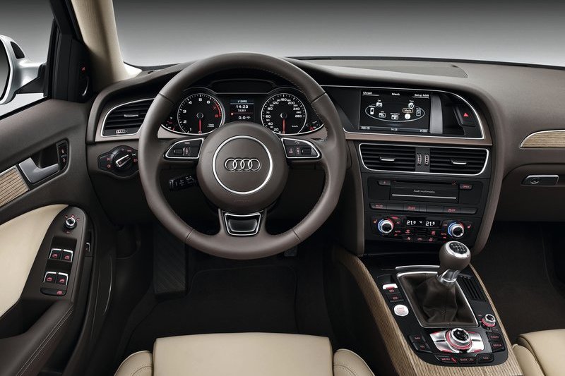 Интерьер Audi A4