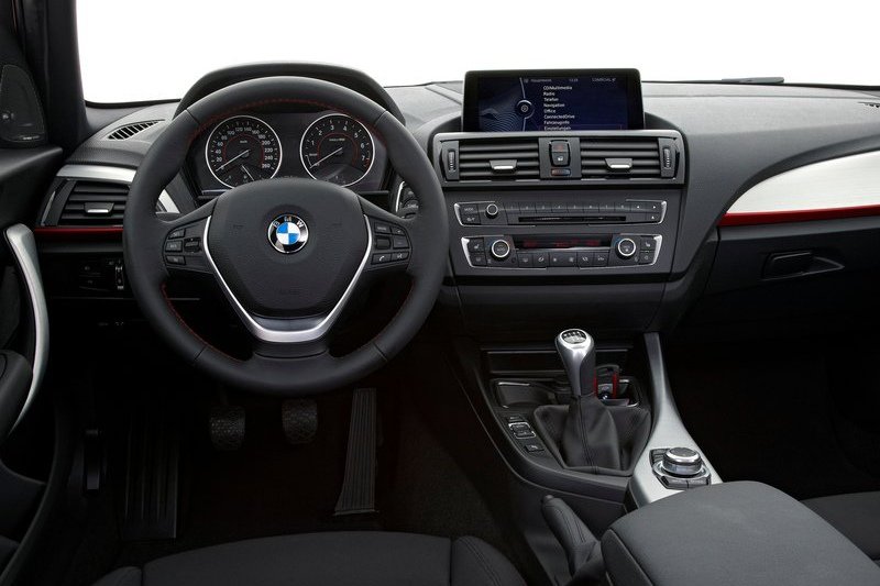 Интерьер BMW 120d