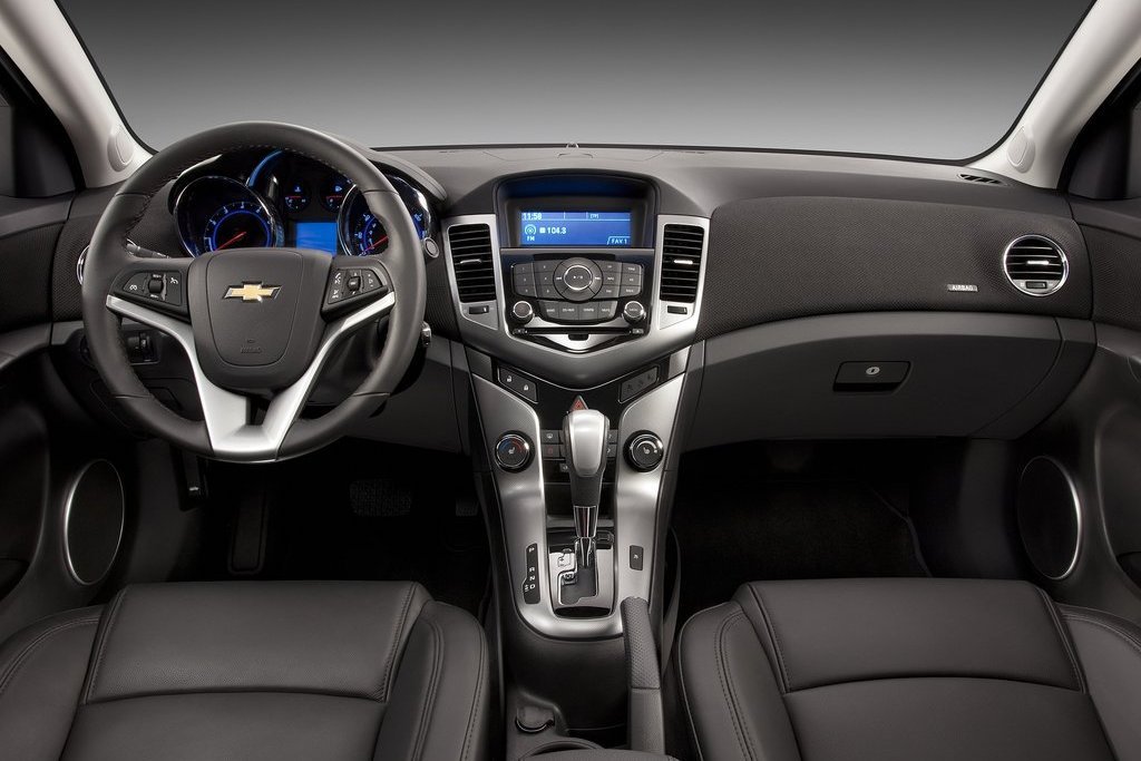 Интерьер Chevrolet Cruze