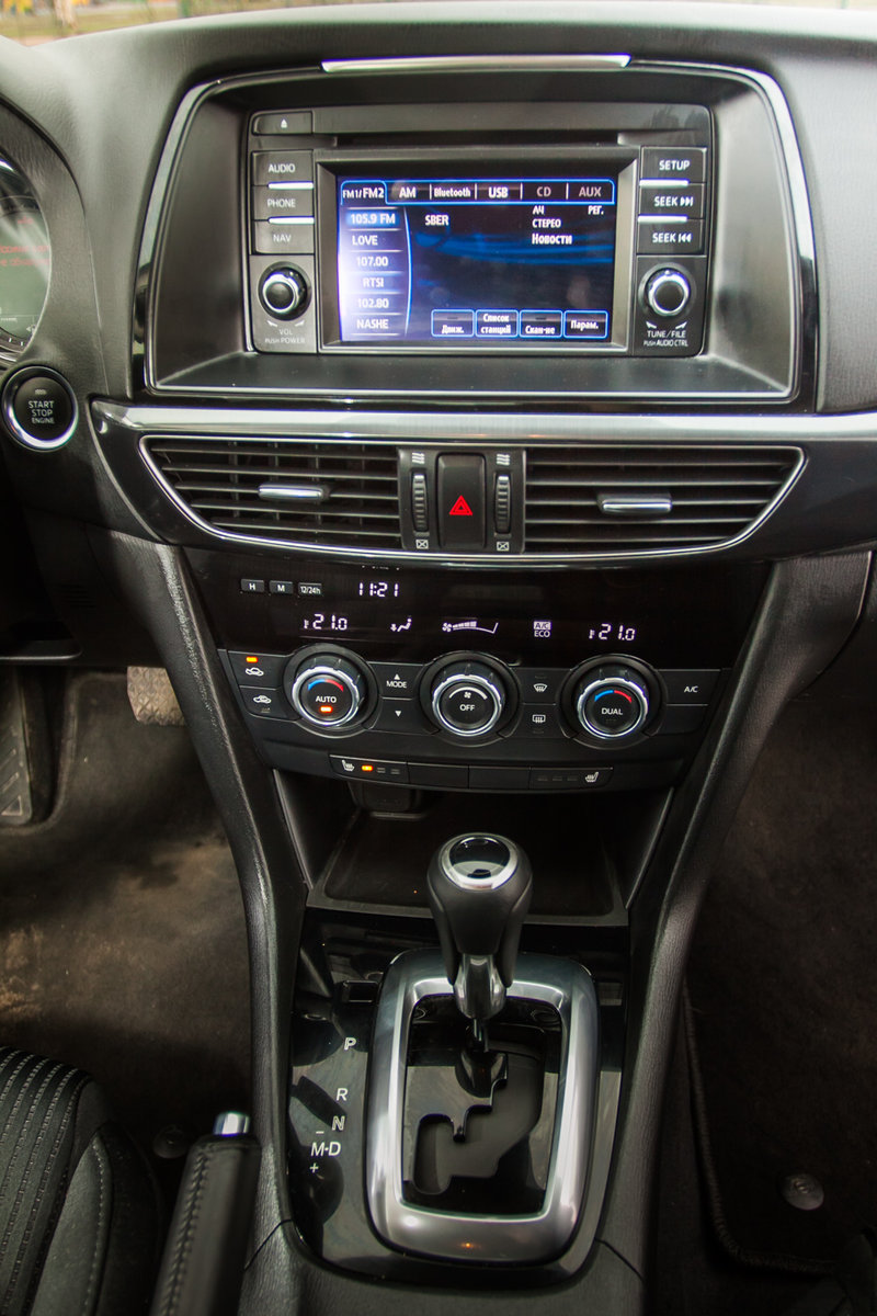 Интерьер Mazda6 2012