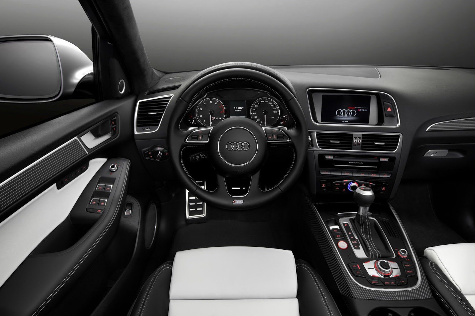 Интерьер Audi SQ5