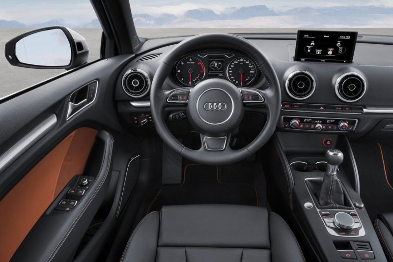 Audi A3 Sedan: интерьер