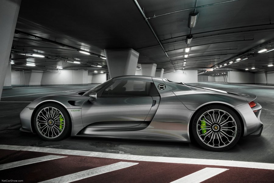 Porsche 918 Spyder 