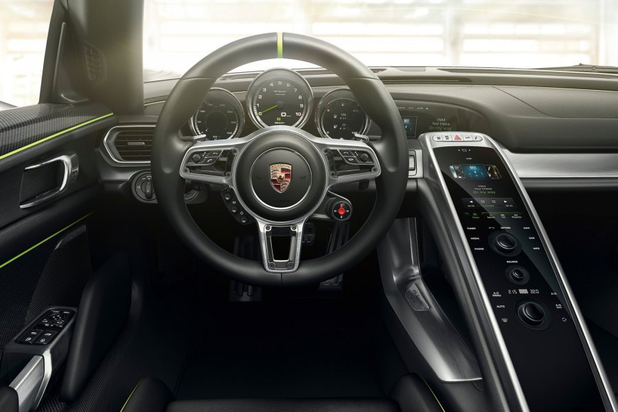 Россиянин приобрел Porsche за миллион евро