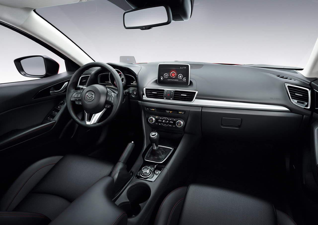 Mazda3: интерьер