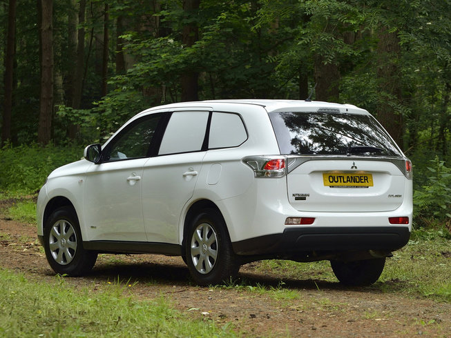 Mitsubishi Outlander Commercial