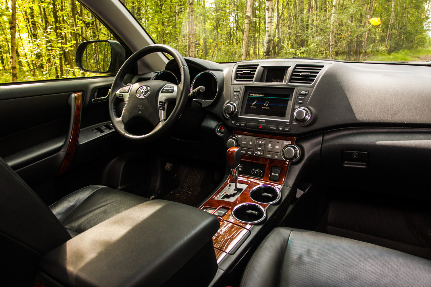 Toyota Highlander: интерьер