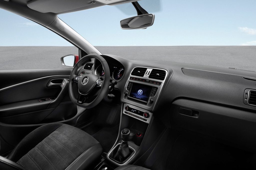 Volkswagen Polo: интерьер