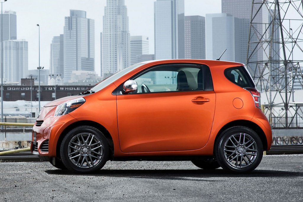 Scion iQ