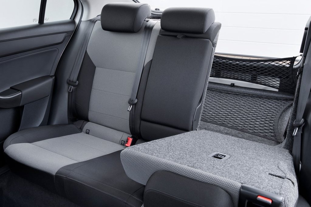 Интерьер Skoda Rapid