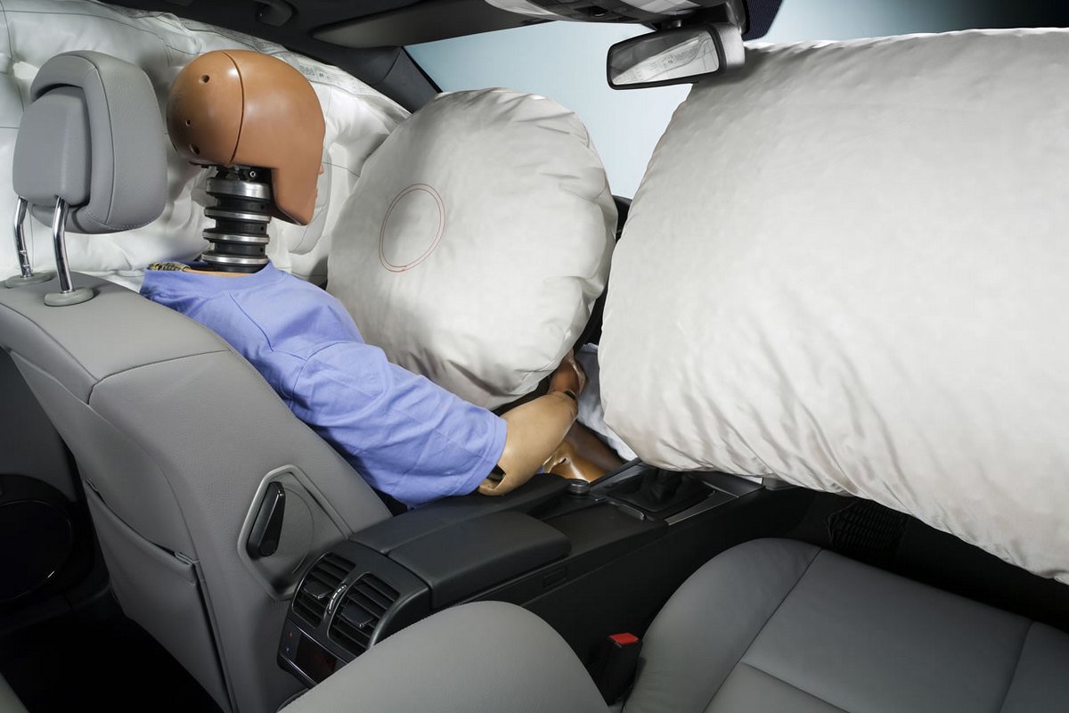 Замена подушек безопасности - шлейфа и самой детали, водительской и пассажирской, стоимость детали и работы