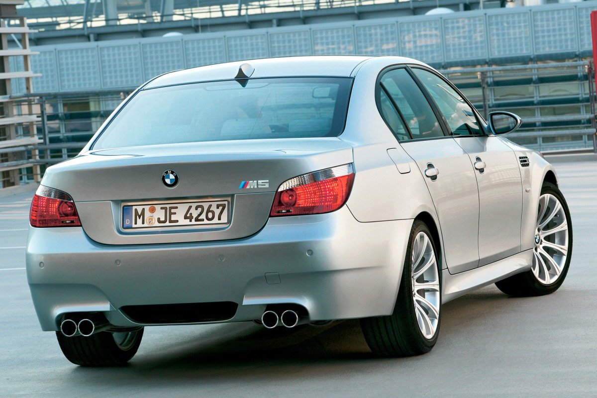 BMW M5 2005