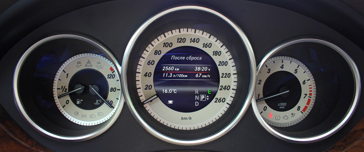 Щиток приборов Mercedes-Benz CLS350 Shooting Brake