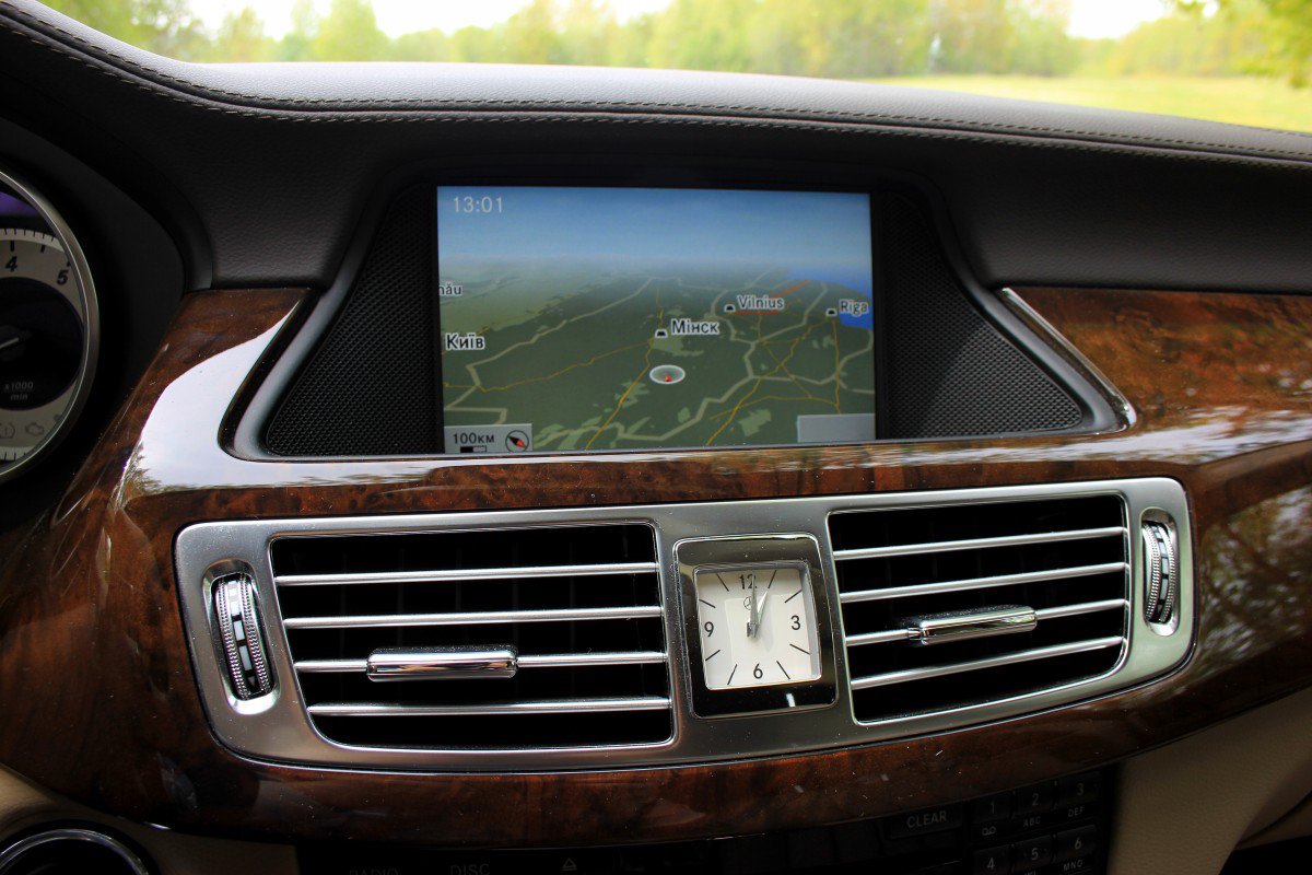 Интерьер Mercedes-Benz CLS350 Shooting Brake