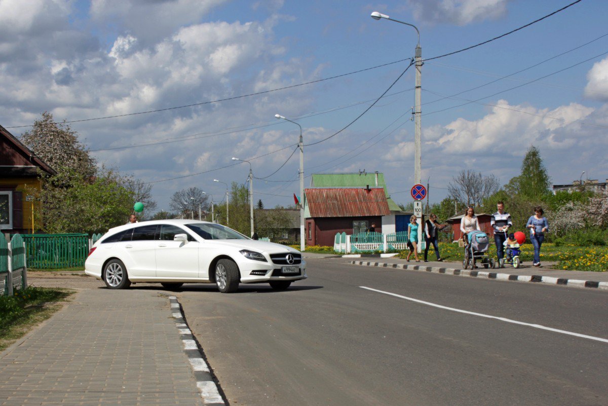 Mercedes-Benz CLS350 Shooting Brake