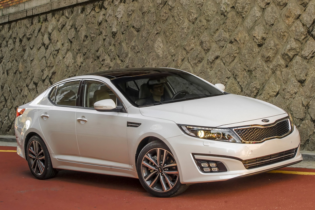 11 kia_optima_7.jpg