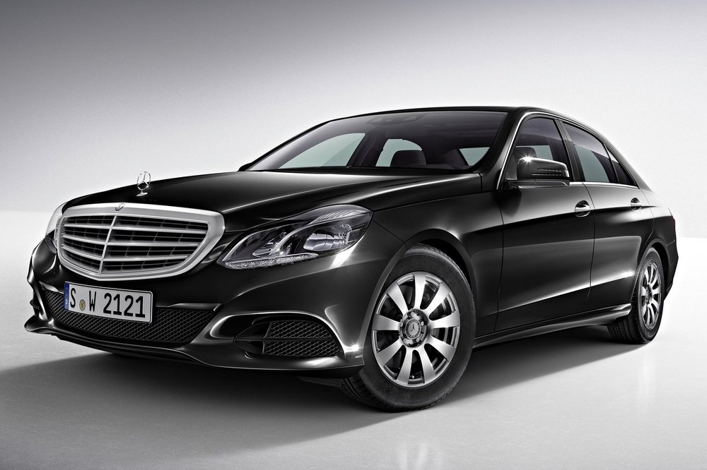 Mercedes-Benz-E-Class_2014_1600x1200_wallpaper_5c.jpg